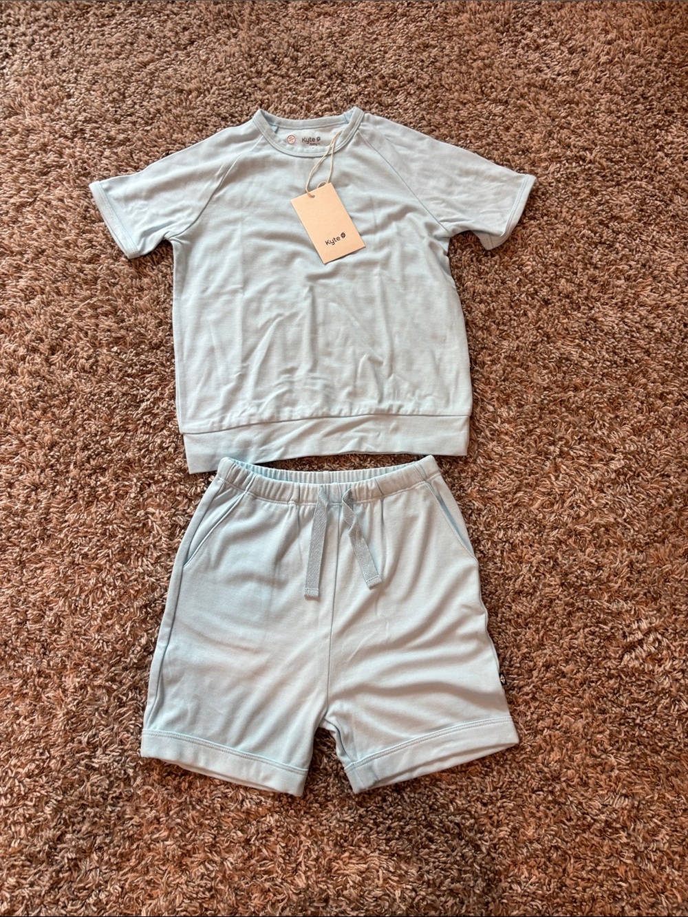 Kyte baby NWT matching set in sky blue.